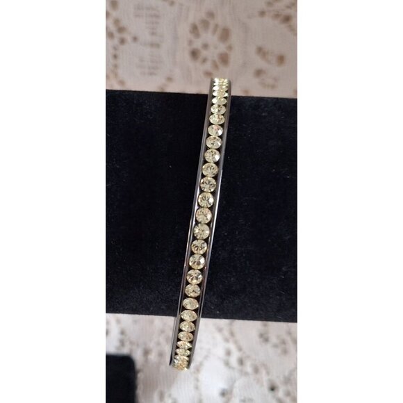 EUC Coach Bracelet Bangle Pave Crystal Lozenge Black 96416 - Picture 5 of 11